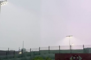 太阳报:雷暴天气造成混乱,阿根廷训练被迫推迟