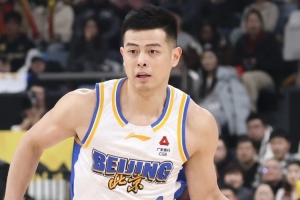 方硕:从毛头小子成长到现在 有低谷有高峰 很感谢球迷的理解支持