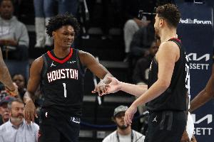 火箭媒体人:阿门三分命中率若上35% 将成NBA前十球员