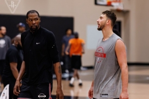 蜘蛛直播-免费无插件直播在线观看_蜘蛛直播nba免费高清现场直播