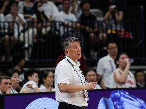 杨毅:认为换掉宫鲁鸣中国女篮就能打现代篮球的人太幼稚了