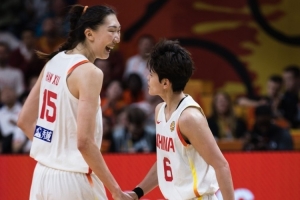 解说:中国女篮赢得太难 好在有韩旭和杨舒予 可现在也只有她俩