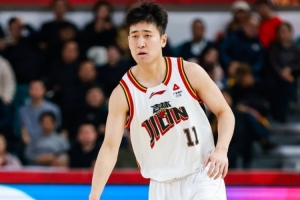 姜伟泽:李昂指导无条件地相信球员 大家都想打出一个好成绩